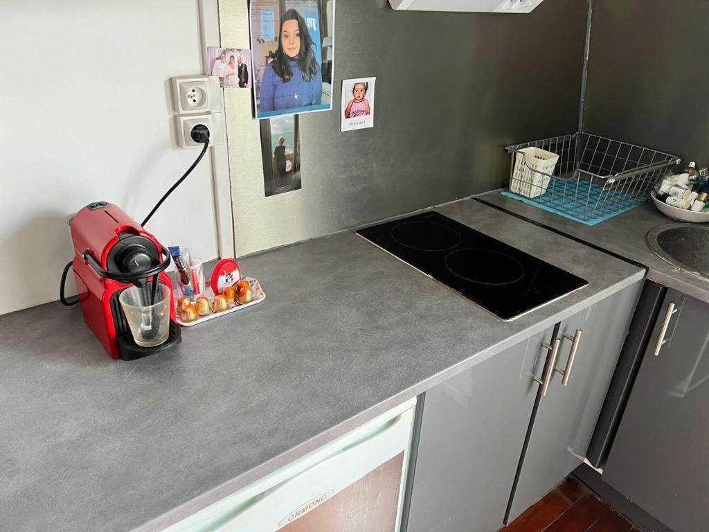 Apartment Studio Meuble Place De La Nation